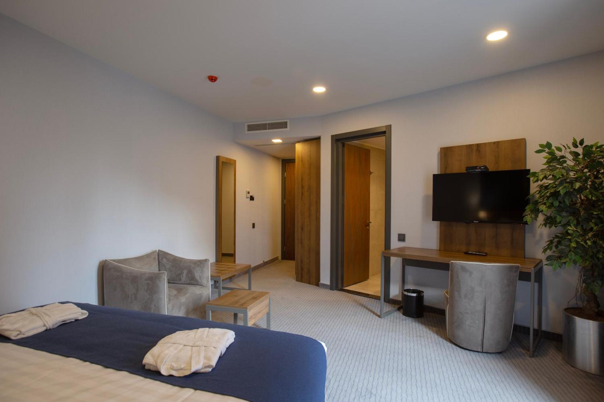 Avenue Hotel Тбілісі Екстер'єр фото