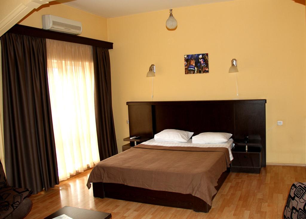 Avenue Hotel Тбілісі Номер фото