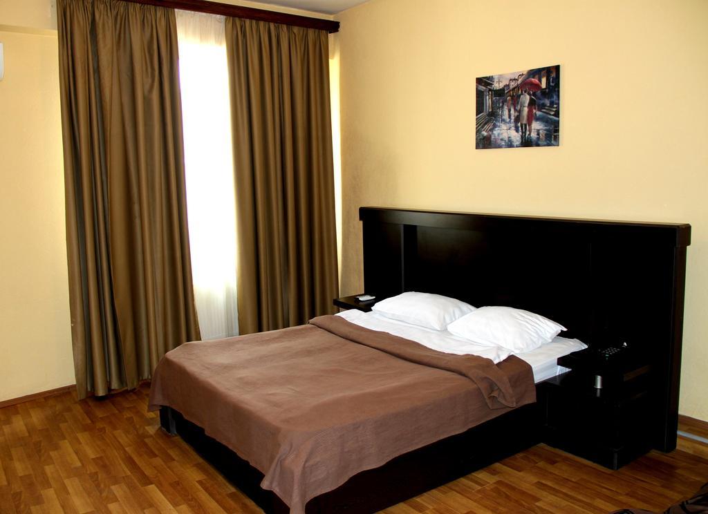 Avenue Hotel Тбілісі Номер фото