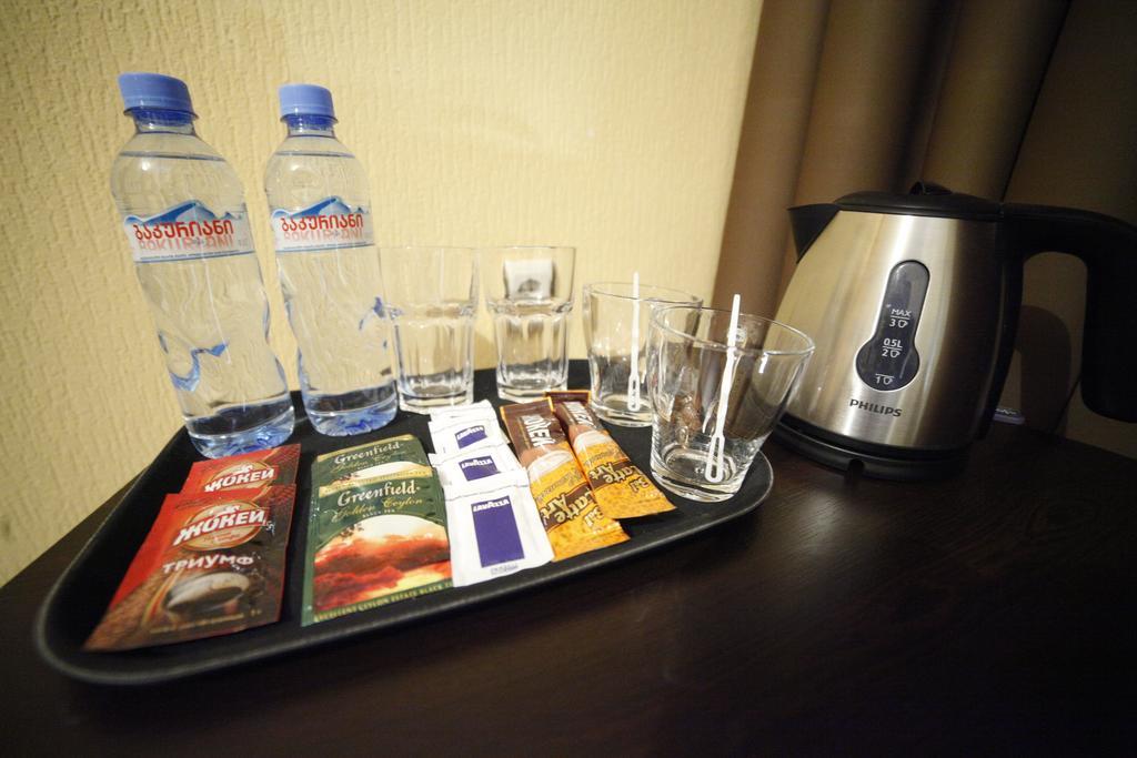 Avenue Hotel Тбілісі Екстер'єр фото