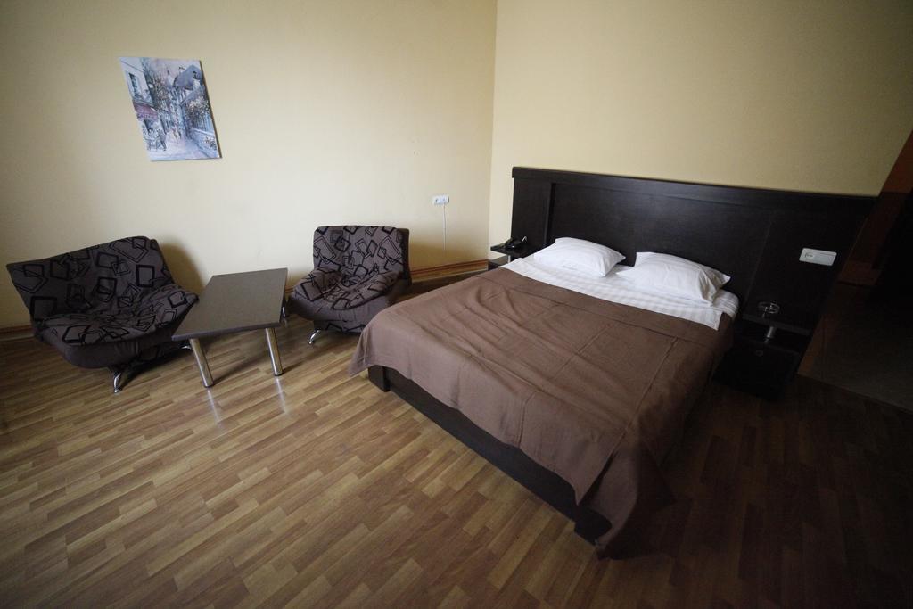 Avenue Hotel Тбілісі Номер фото